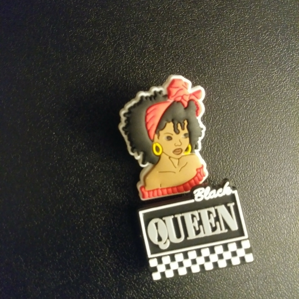 Queen Shoe Charms